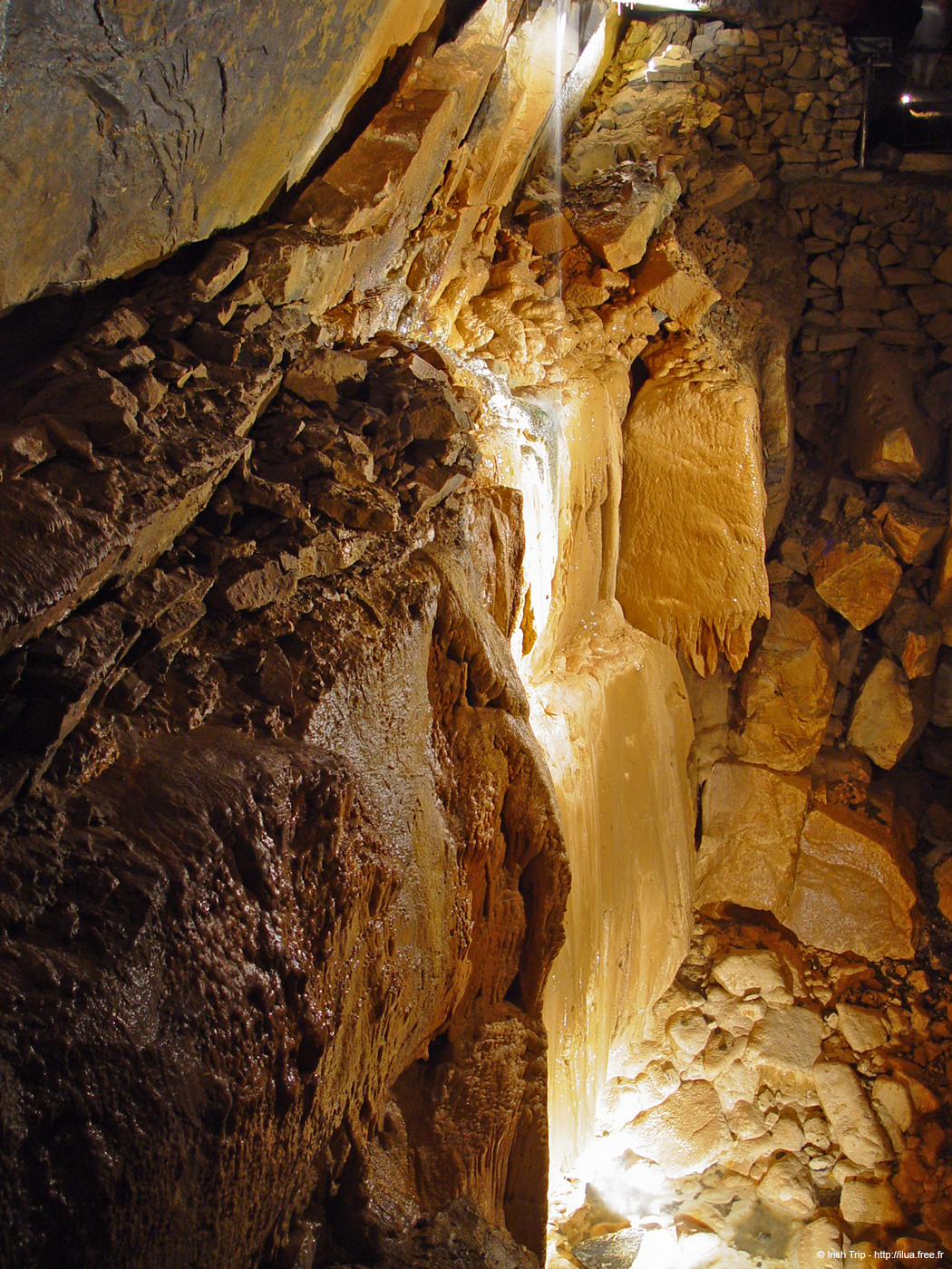 20060402_clare_burren_ailweecave_13_in