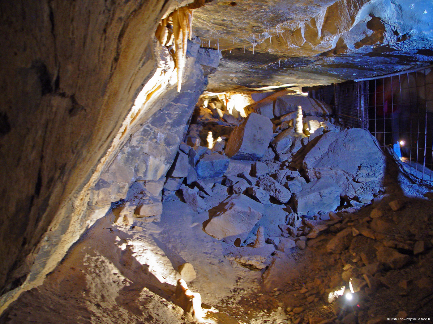 20060402_clare_burren_ailweecave_14_in