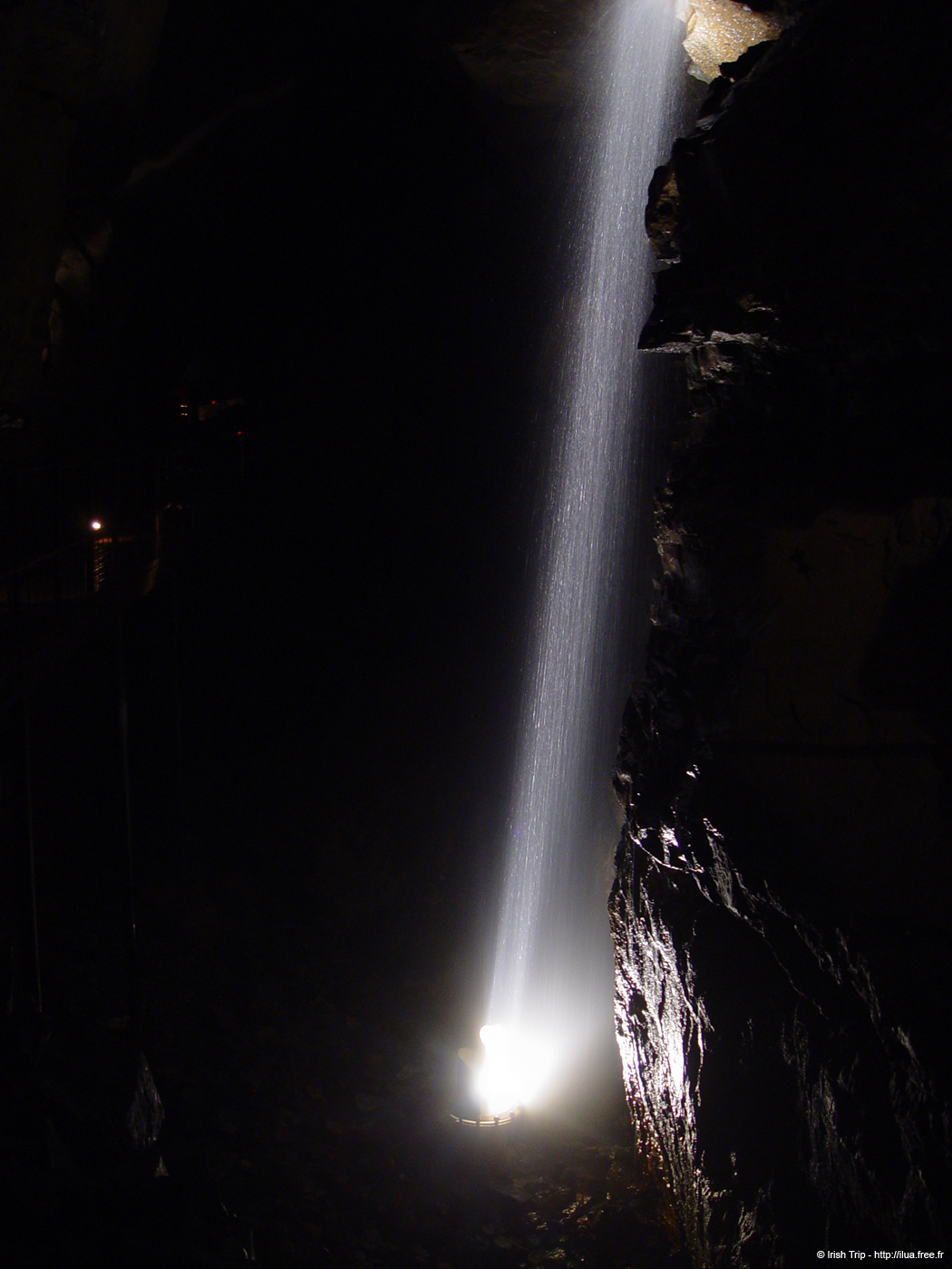 20060402_clare_burren_ailweecave_17_in