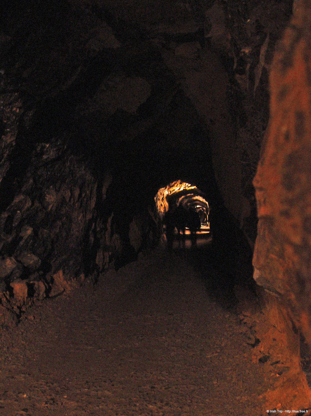 20060402_clare_burren_ailweecave_21_in