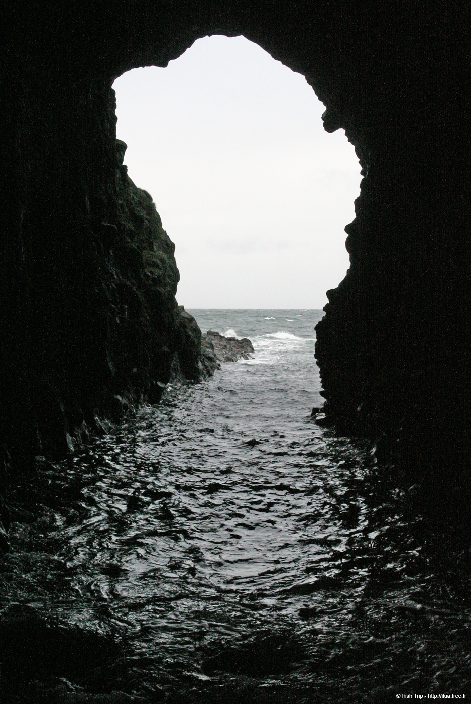 20081007_dunlucecastlecave03