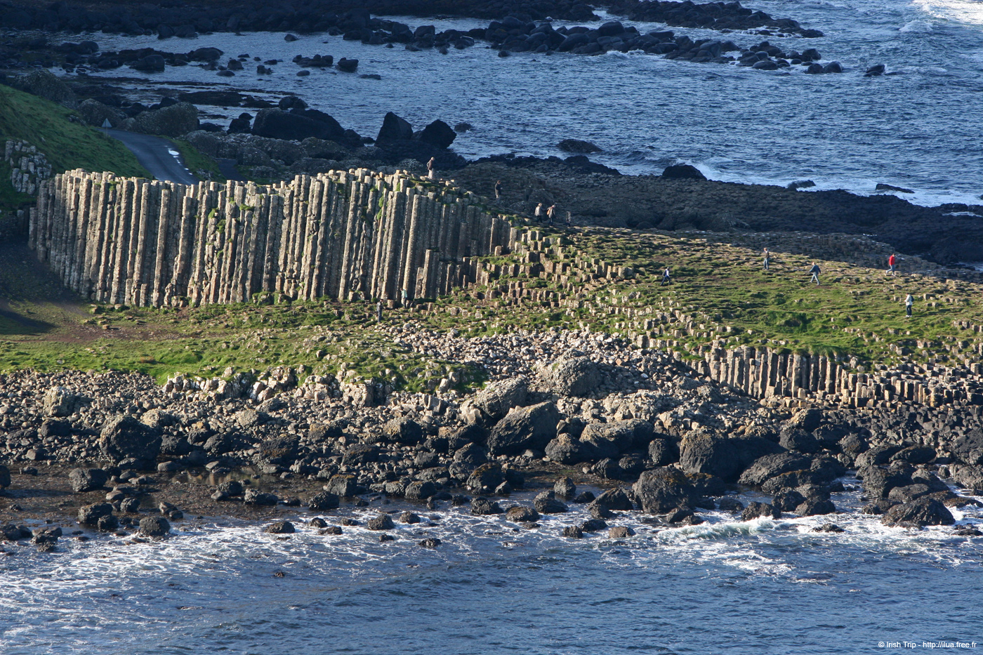 20081008_giantcauseway41titledcolumns