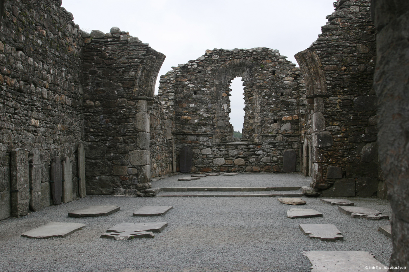 20120504_glendalough_cathedral04