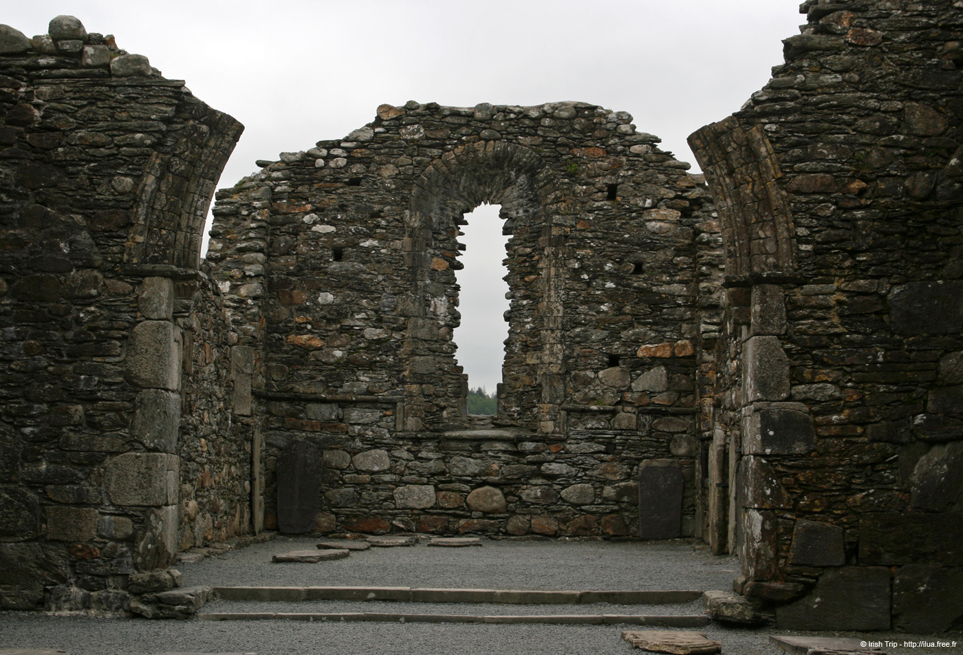 20120504_glendalough_cathedral05