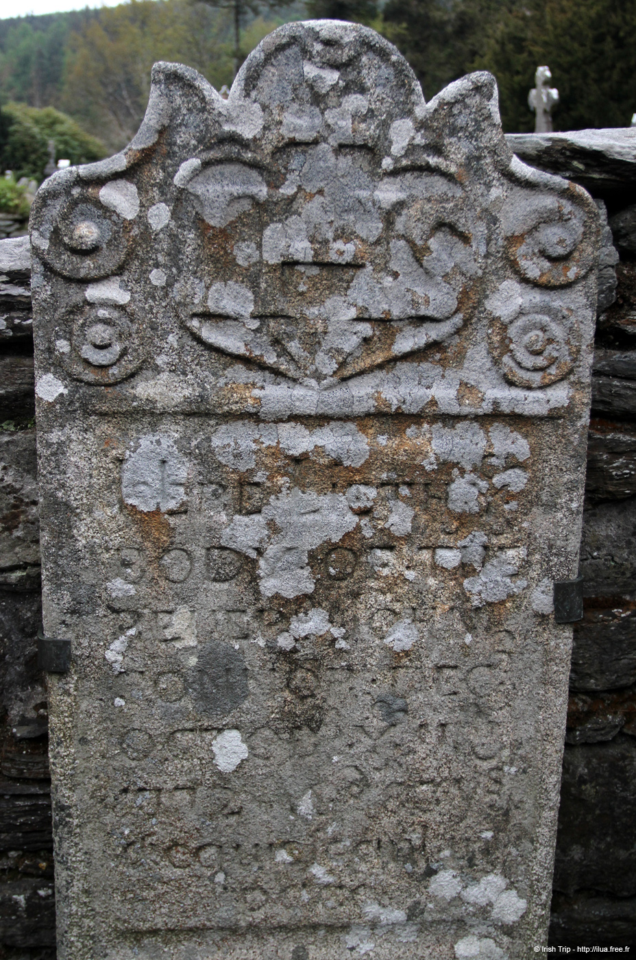 20120504_glendalough_cross