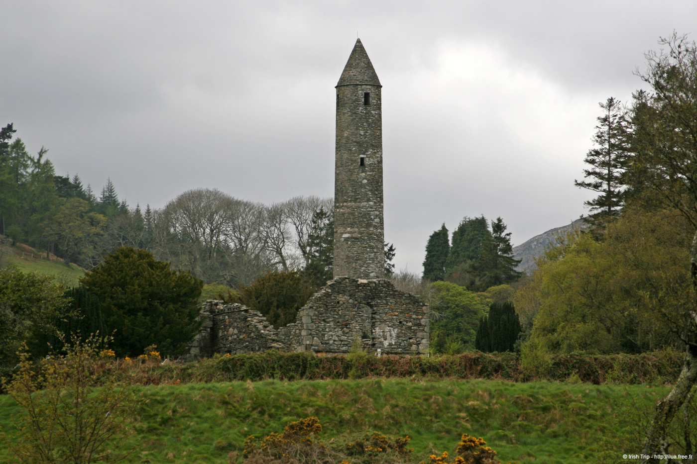 20120504_glendalough_roundtower03