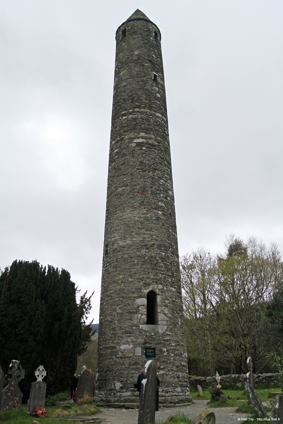 20120504_glendalough_roundtower07
