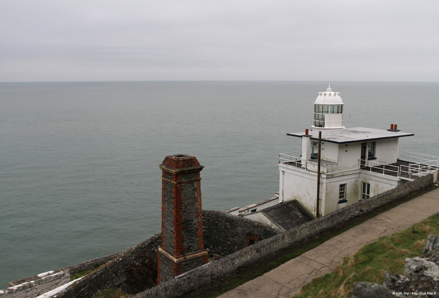 20120504_wicklow_head_lighthouse01