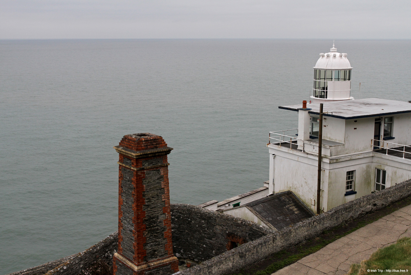 20120504_wicklow_head_lighthouse02