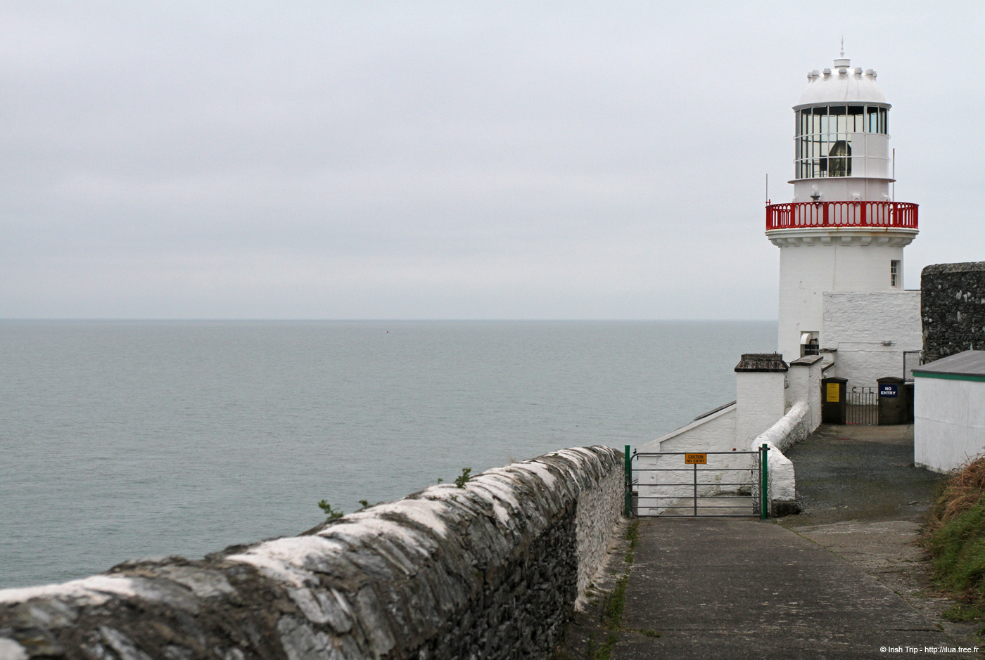 20120504_wicklow_head_lighthouse03