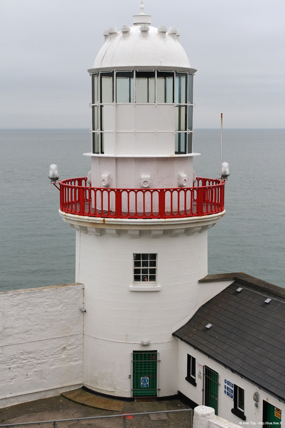 20120504_wicklow_head_lighthouse06