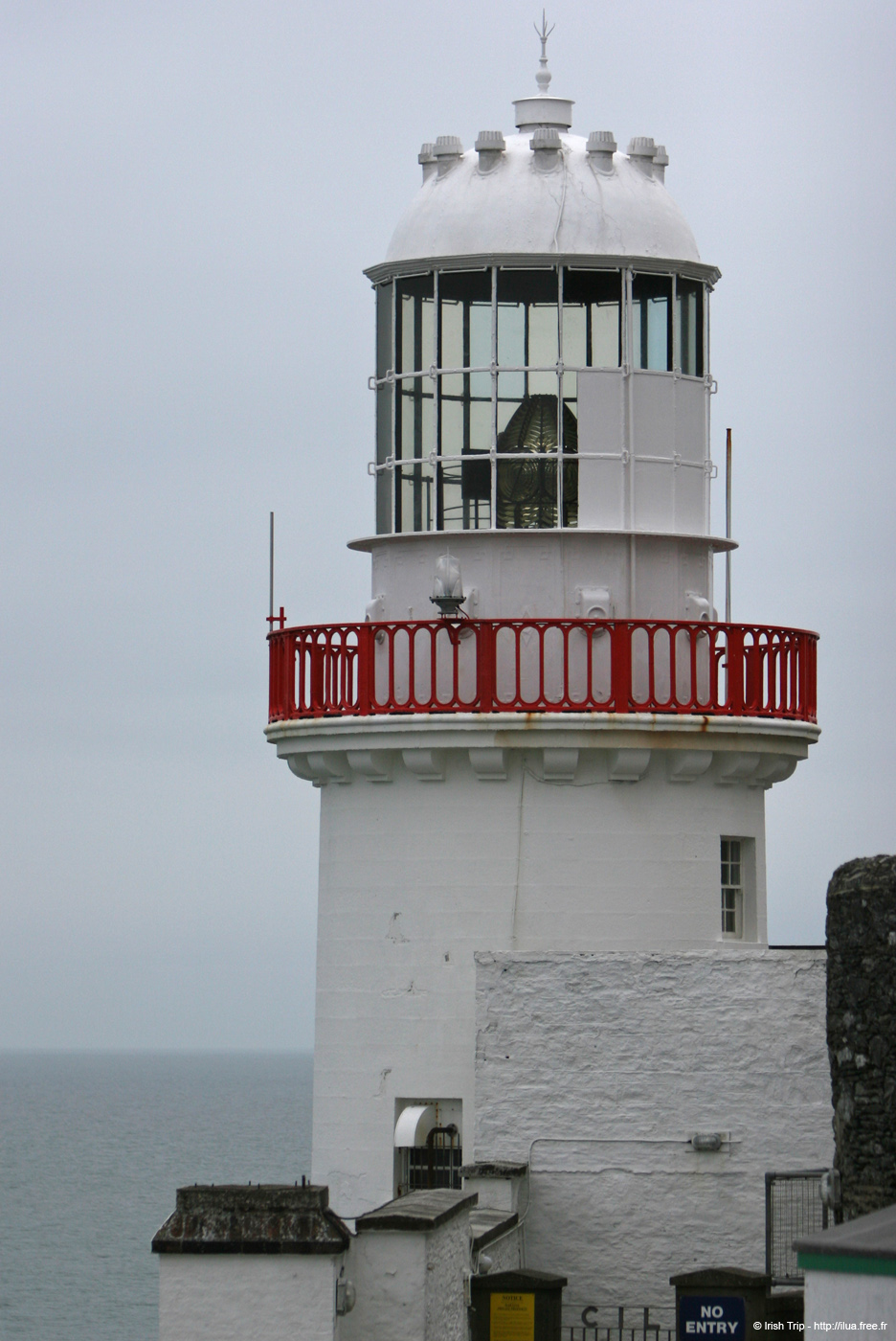 20120504_wicklow_head_lighthouse08