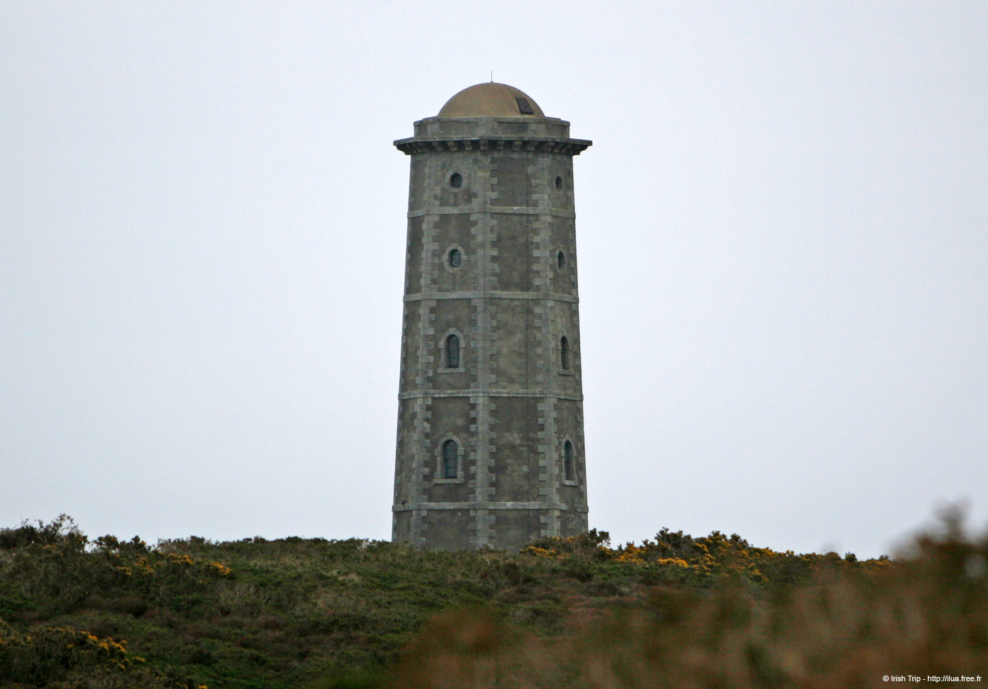 20120504_wicklow_head_oldlighthousea02