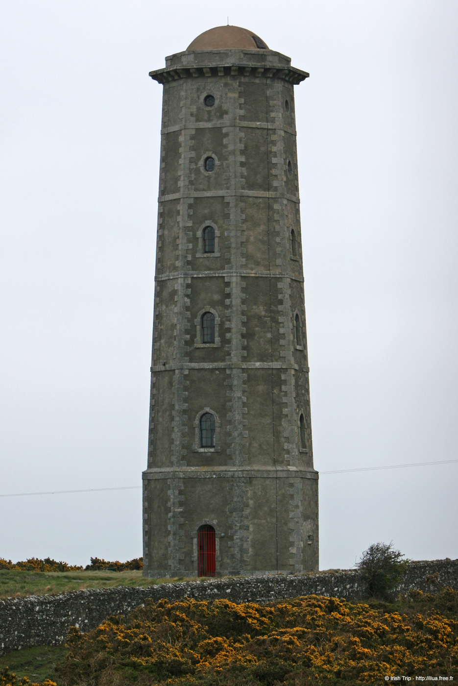 20120504_wicklow_head_oldlighthousea05