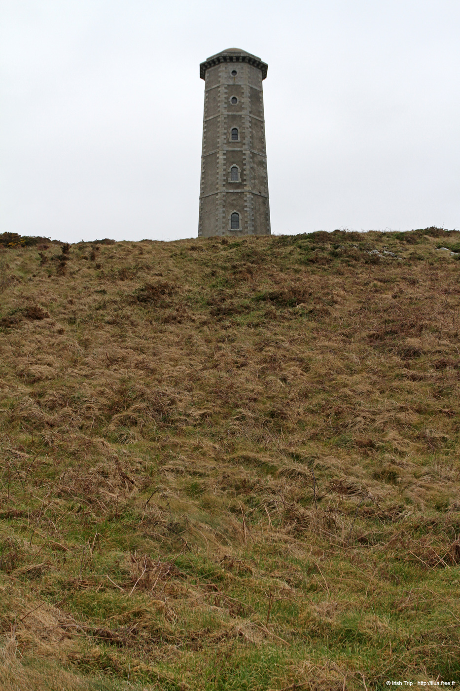 20120504_wicklow_head_oldlighthousea06
