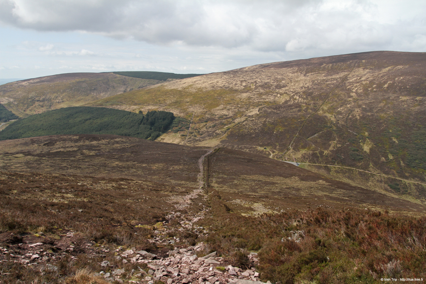 20120505_glentaunemongapfromsugarloafhillslopes2