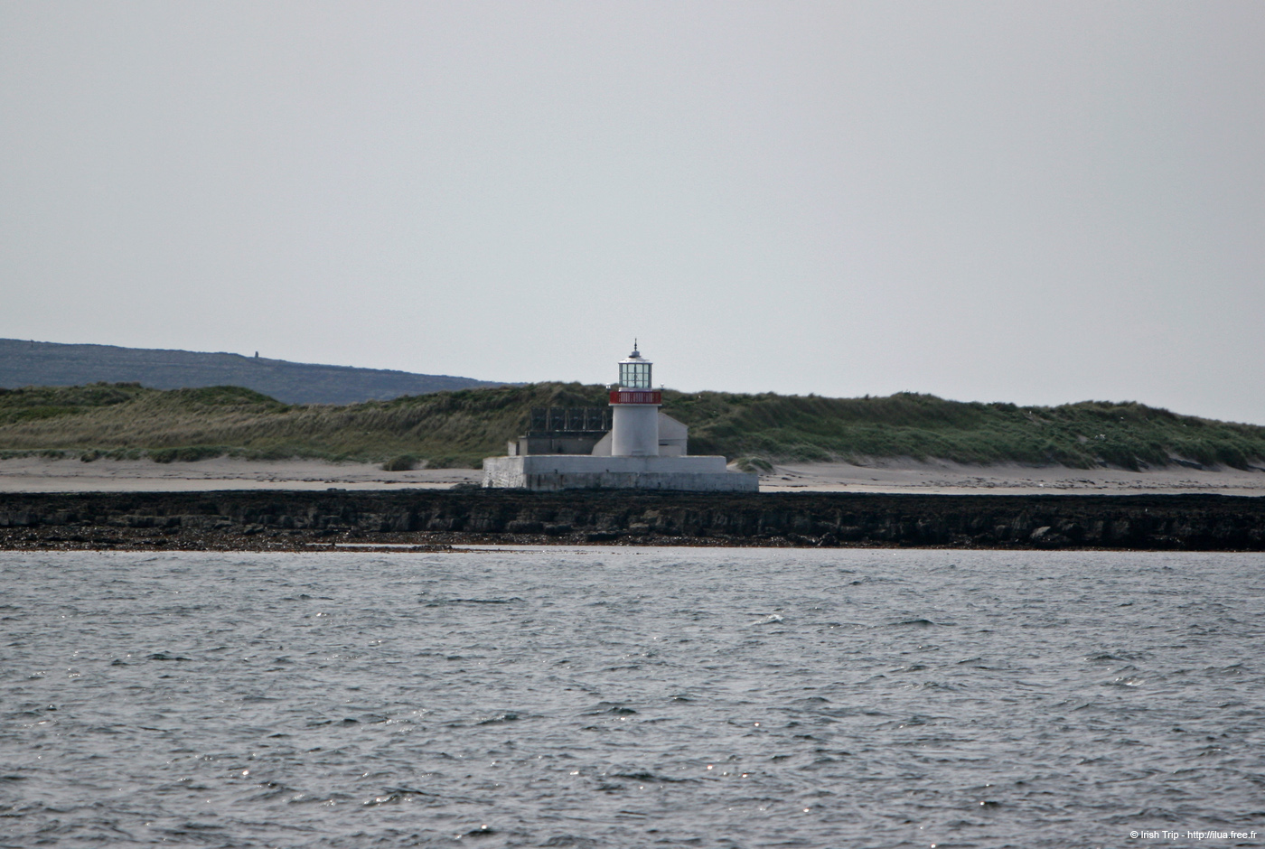 20120506_aranstrawislandlighthousefromn