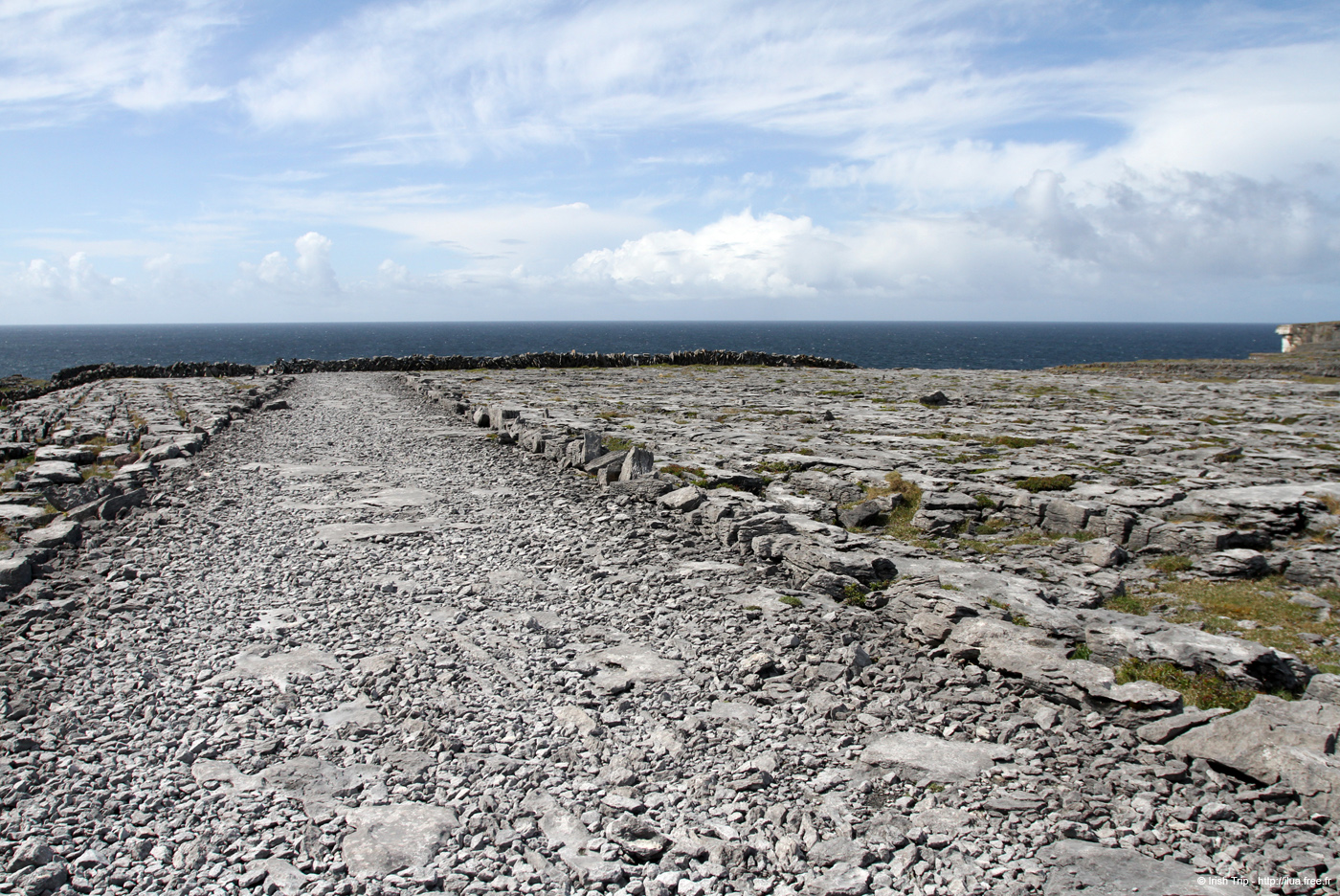 20120507_aranblackfortway4