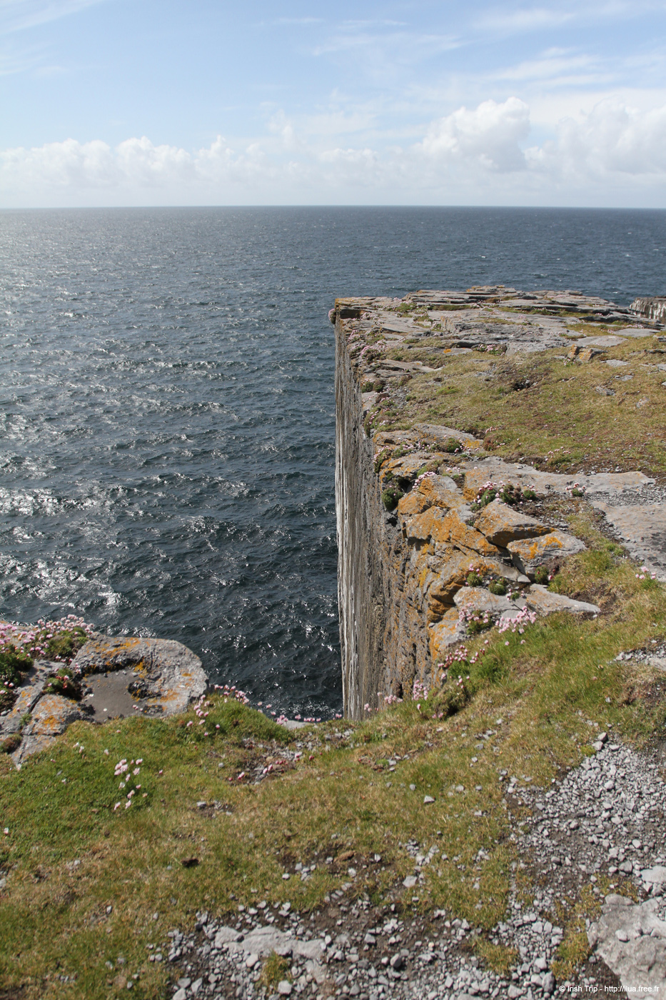 20120507_aranpollnabriskenaghcliffedge04
