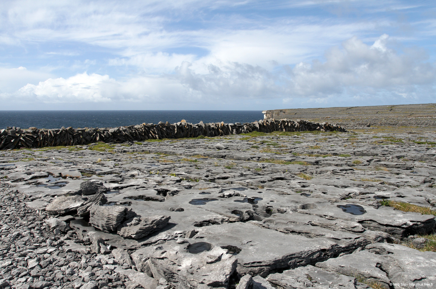 20120507_aranpollnabriskenaghcliffedge11