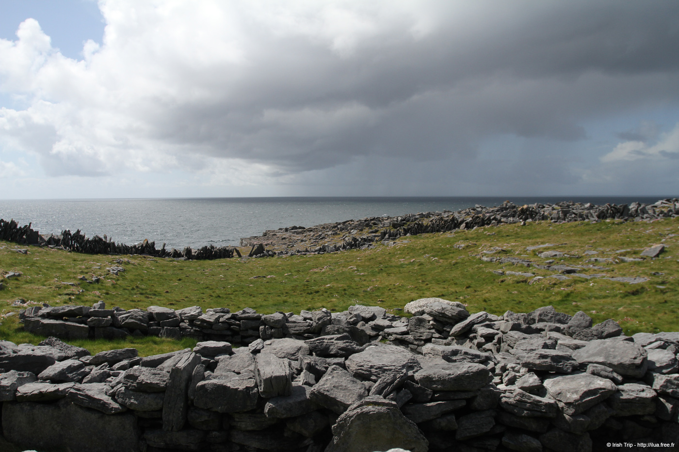 20120507_aranpollnabriskenaghcliffedge14