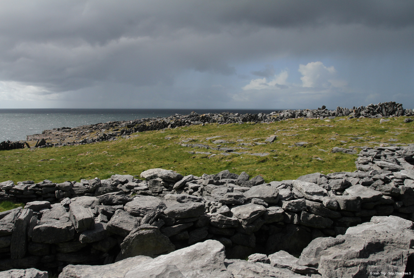 20120507_aranpollnabriskenaghcliffedge15