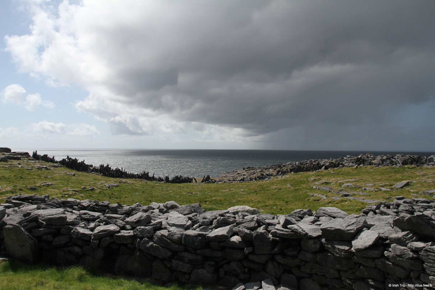 20120507_aranpollnabriskenaghcliffedge16