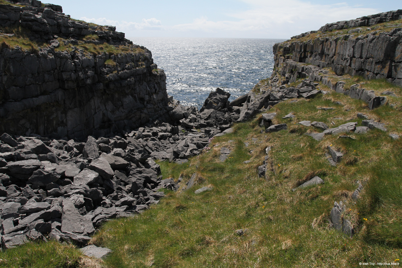 20120507_aranpollnabriskenaghcliffedge18