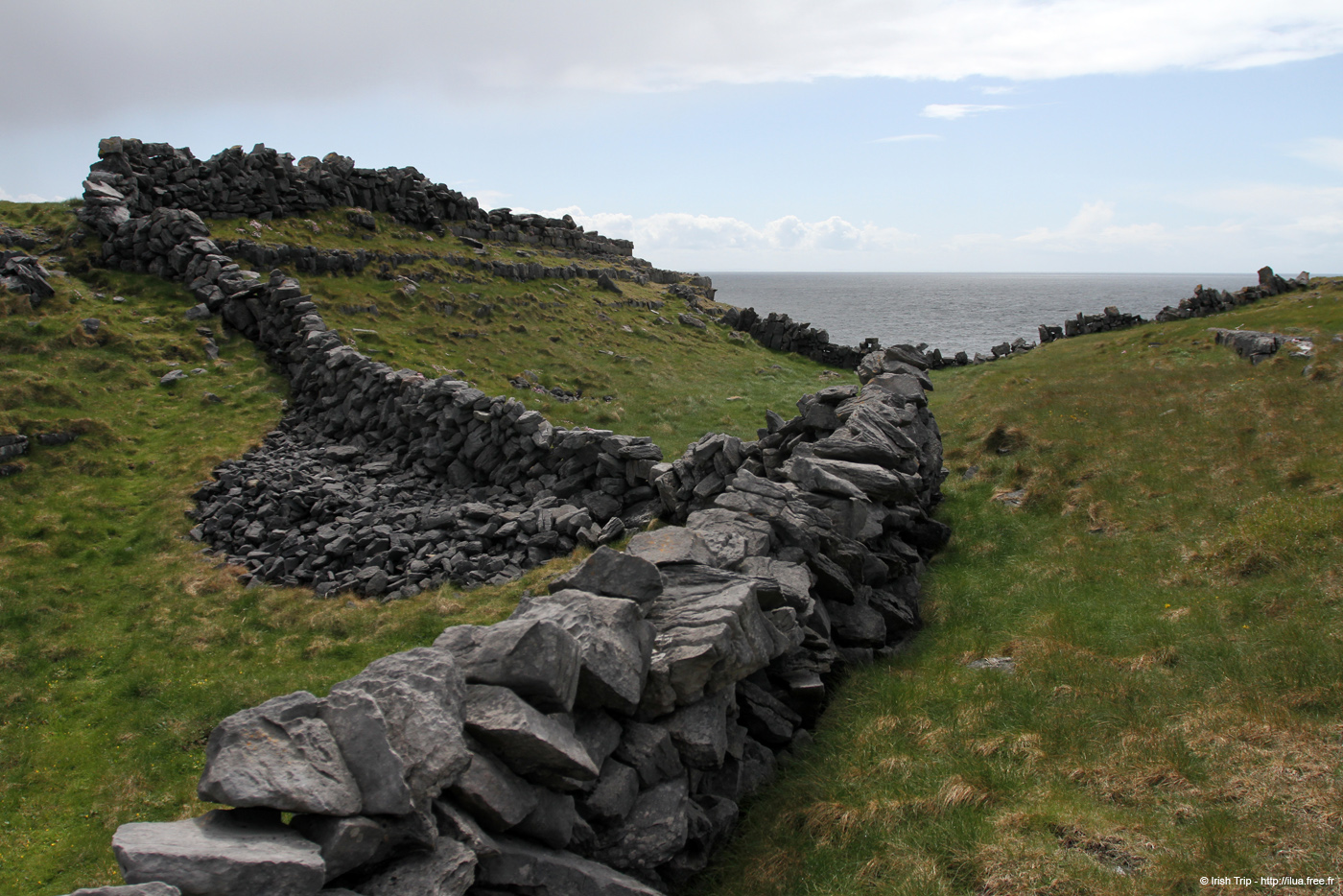 20120507_aranpollnabriskenaghcliffedge21