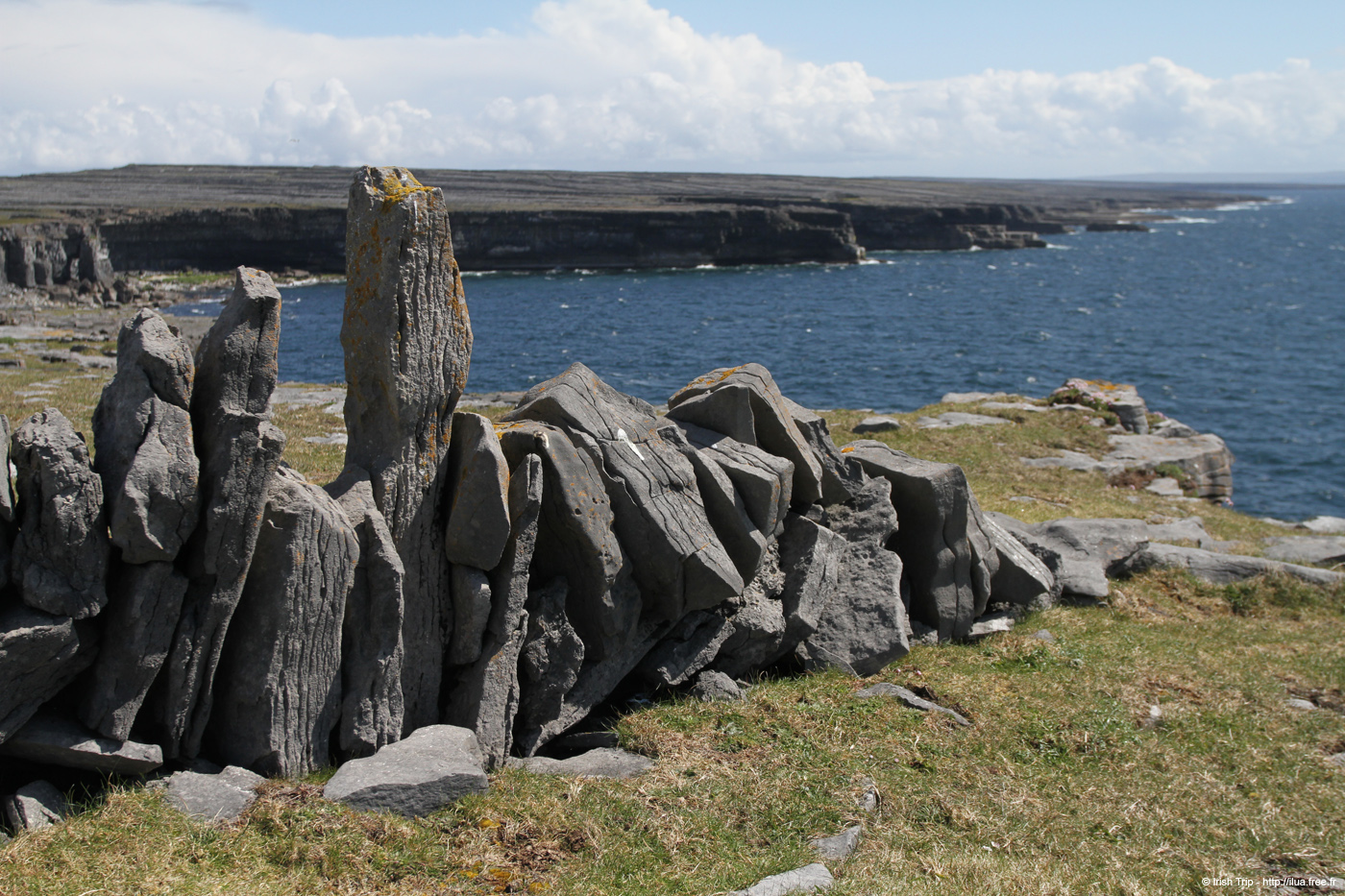 20120507_aranpollnabriskenaghcliffedge24