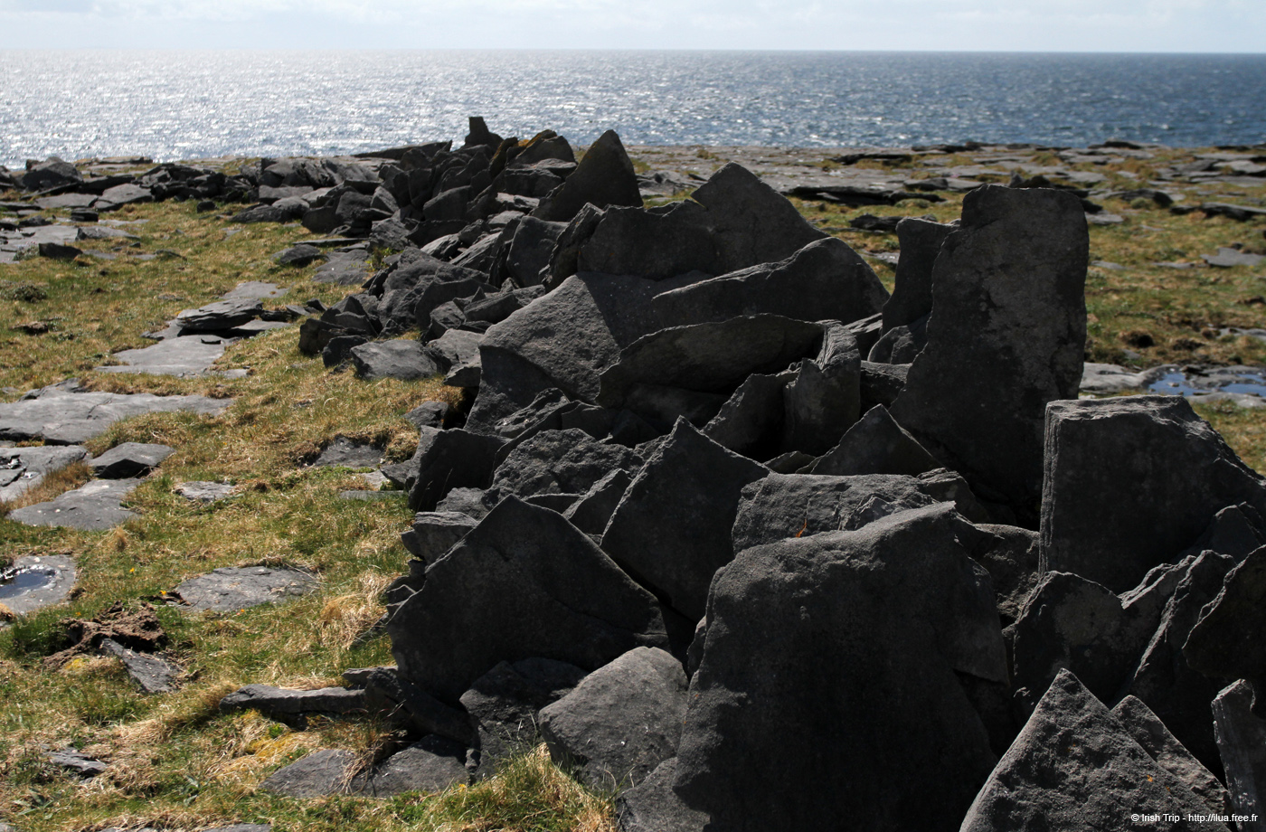 20120507_aranpollnabriskenaghcliffedge27