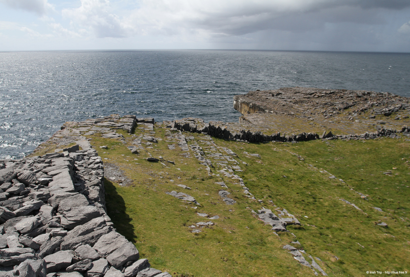 20120507_aranpollnabriskenaghcliffedgetow04
