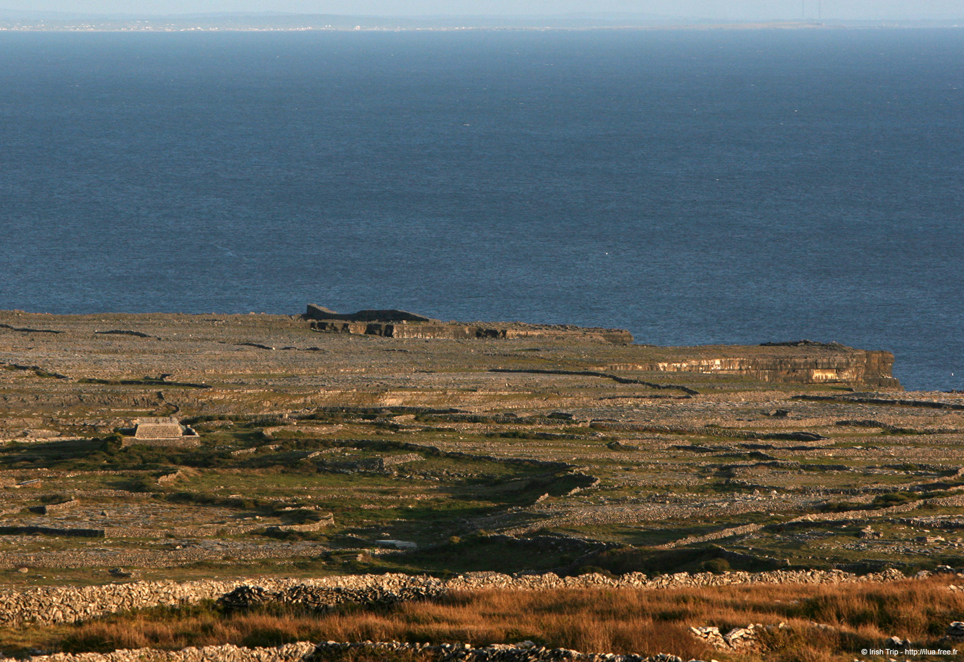 20120508_arandunduchathairfromoghill1