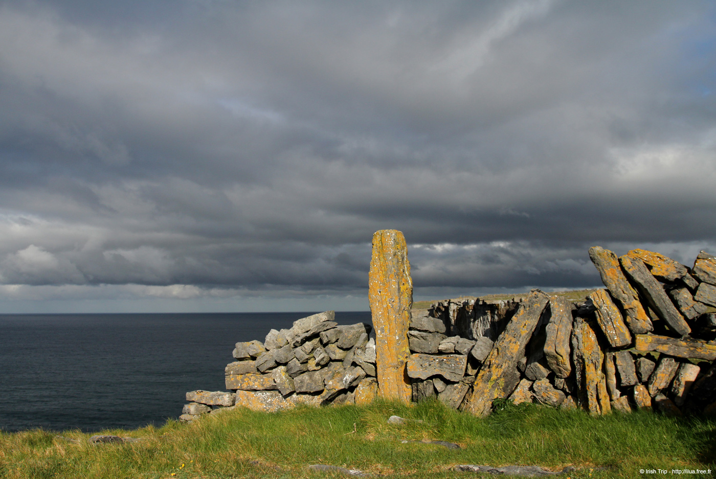 20120508_arannalheaheadstonewalls5