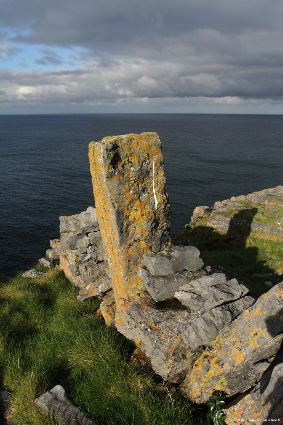 20120508_arannalheaheadstonewalls8