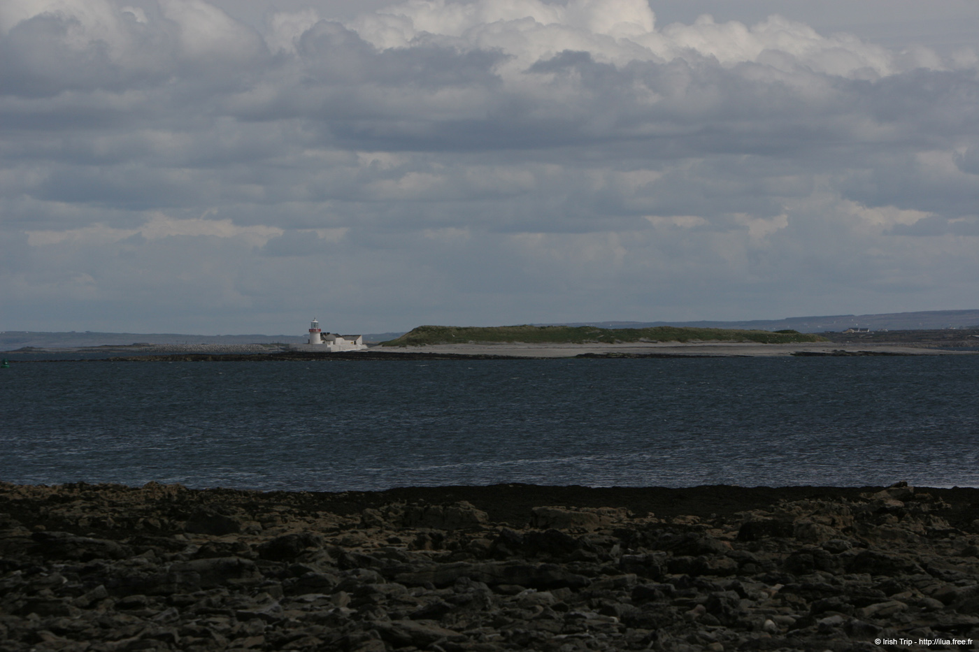 20120508_aranstrawislandlighthousefromw01