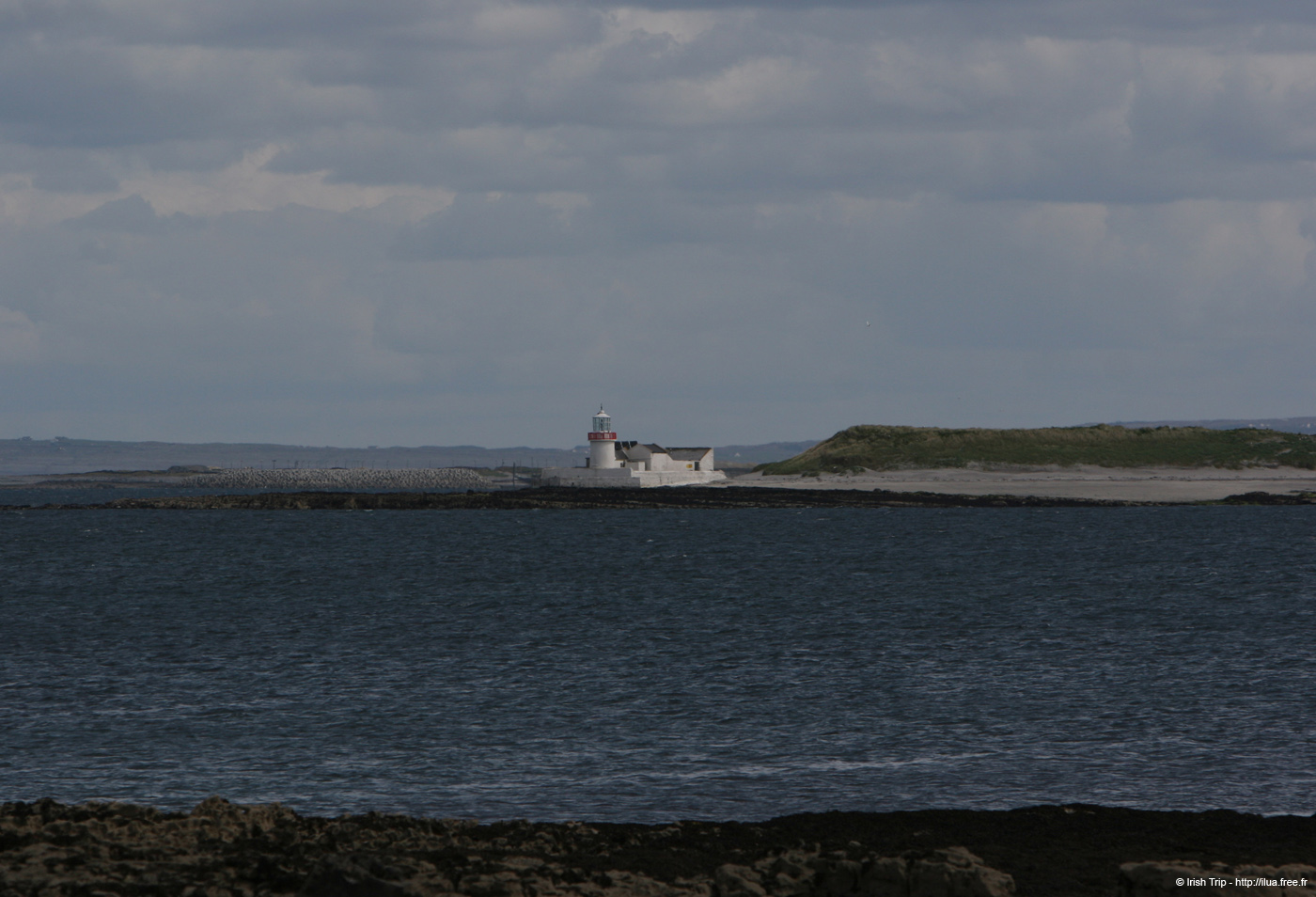20120508_aranstrawislandlighthousefromw03