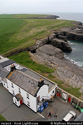 hookheadlighhousetop3