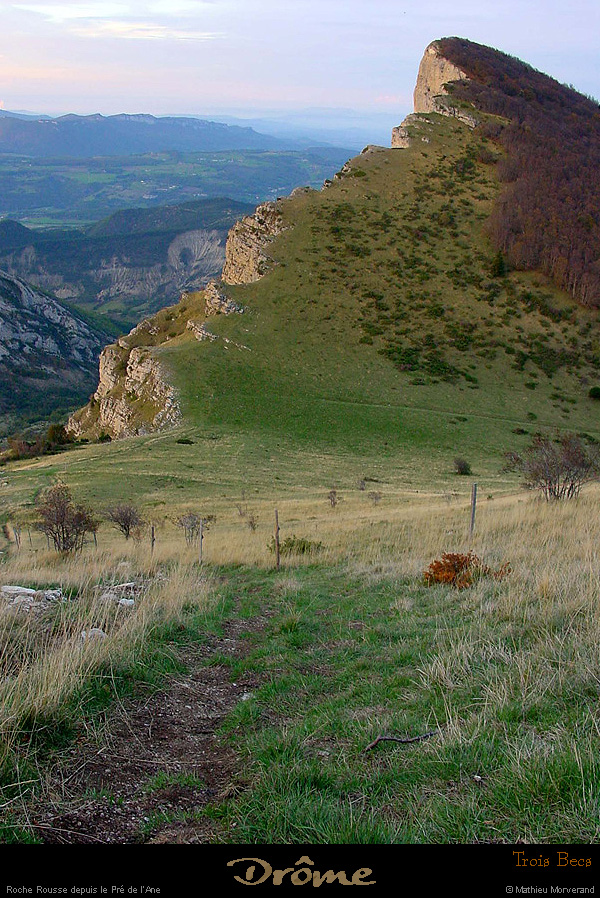20011023_lestroisbecs_rocherousse_7