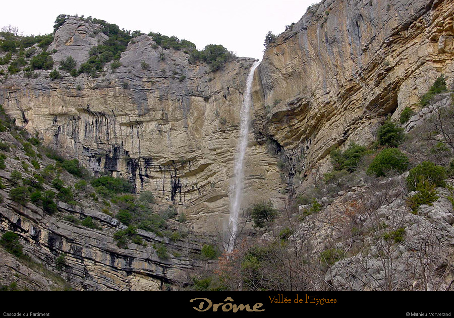 20010318_riviereaigues_cascadeaffluente_6